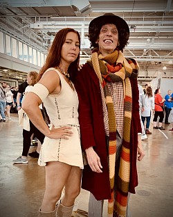 Leela and The Doctor IV ‘Doctor Who’ - Cosplayers