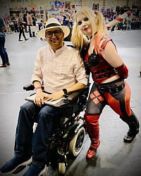 Harley Quinn ‘Bat-Man’ - Cosplayer