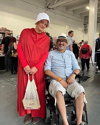 Handmaid ‘The Handmaid’s Tale’ - Cosplayer