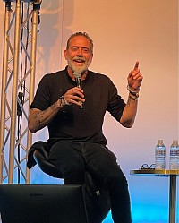 Jeffrey Dean Morgan at Basingstoke Comic Con